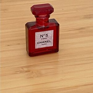 Rare Chanel collectors item Chanel tiny N5 leau perfume